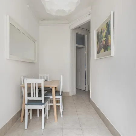 Guestready - Charming Flat Near Graca Fence *