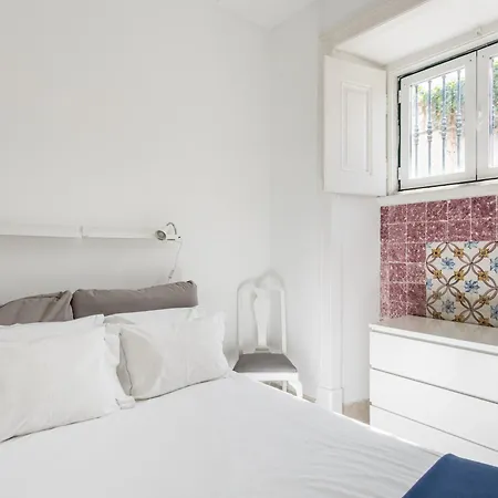 Appartamento Joivy Charming Flat Near Cerca Da Graca Lisbona