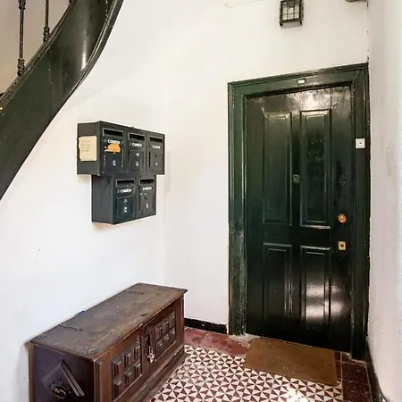 Guestready - Charming Flat Near Graca Fence