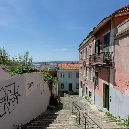 Guestready - Charming Flat Near Graca Fence Lägenhet *