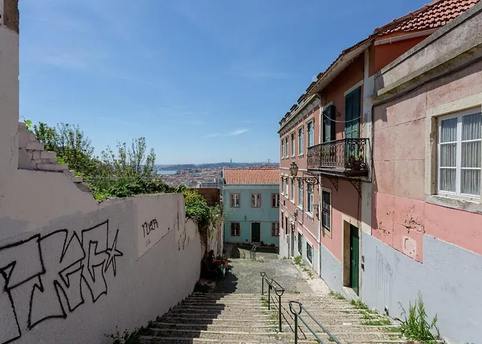 Guestready - Charming Flat Near Graca Fence Lägenhet *