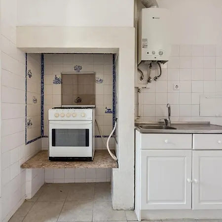Guestready - Charming Flat Near Graca Fence Lisbon