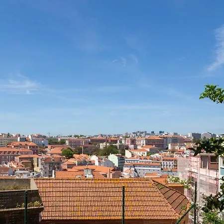Guestready - Charming Flat Near Graca Fence Apartment